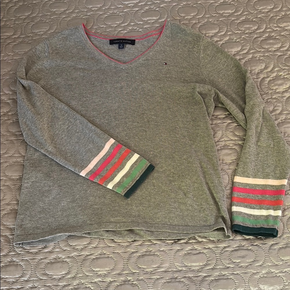 Tommy Hilfiger Gray Sweater with Multicolor Stripes